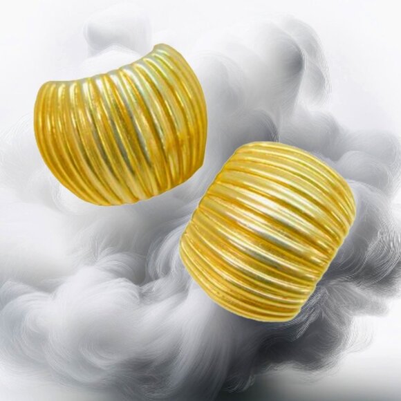 Givenchy Paris New York Vintage Modernist Gold Tone Statement Runway Ear… - Picture 2 of 10